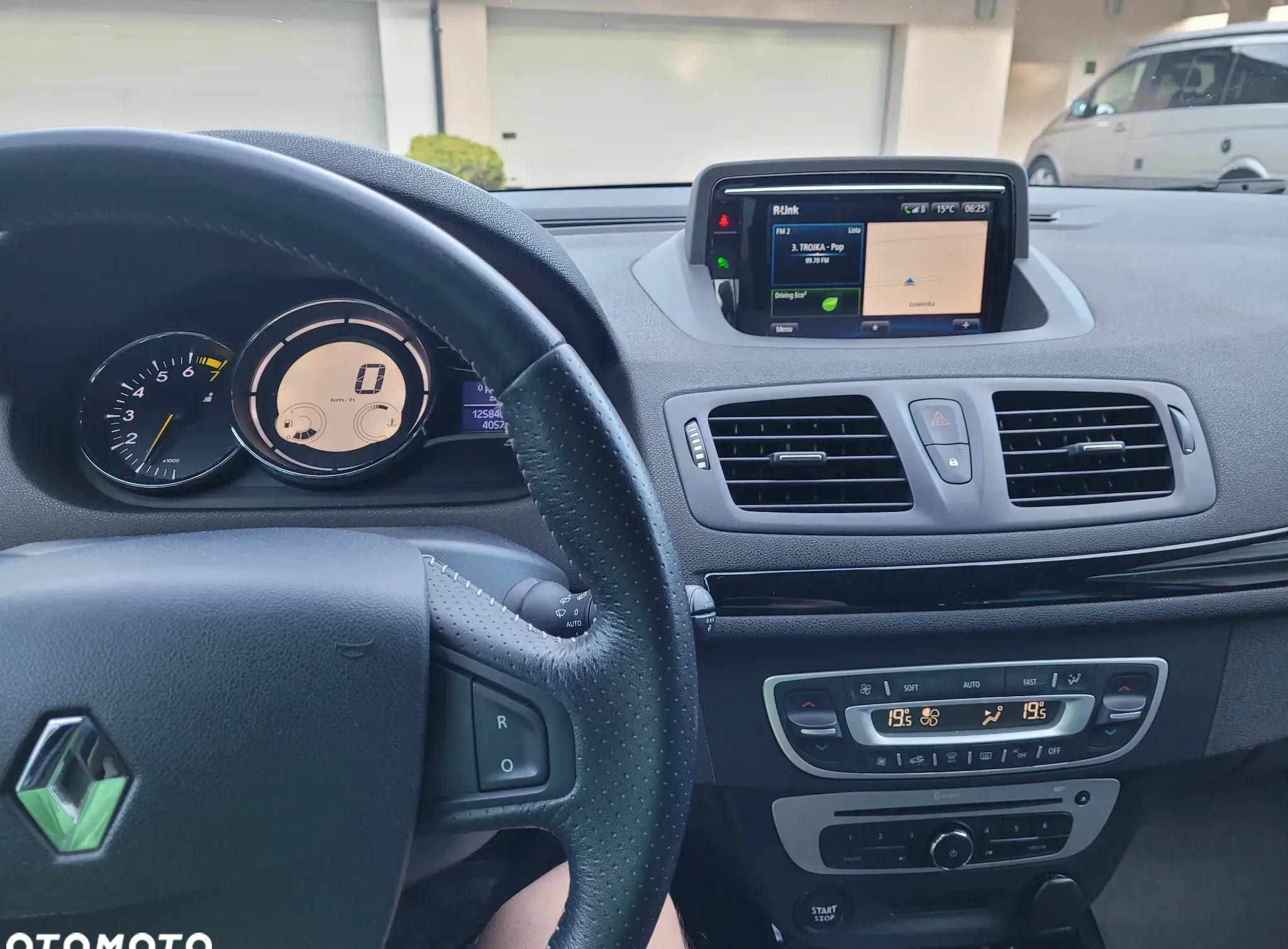 Renault Megane cena 32000 przebieg: 126000, rok produkcji 2014 z Pszczyna małe 67